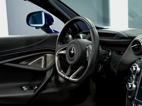 Used 2020 McLaren 720S Spider RWD image 38
