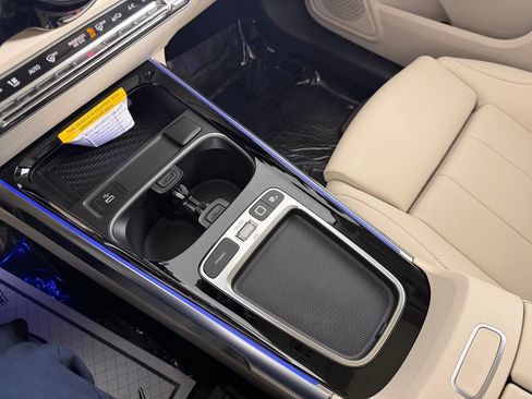 Certified 2025 Mercedes-Benz GLB 250 4MATIC image 22