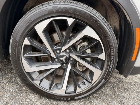 Used 2024 Mitsubishi Outlander SE image 9