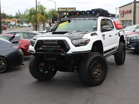 Used 2018 Toyota Tacoma TRD Pro AWD/4WD image 80