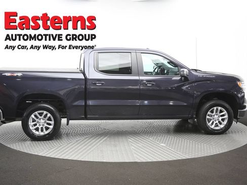 Used 2023 Chevrolet Silverado 1500 LT AWD/4WD image 46