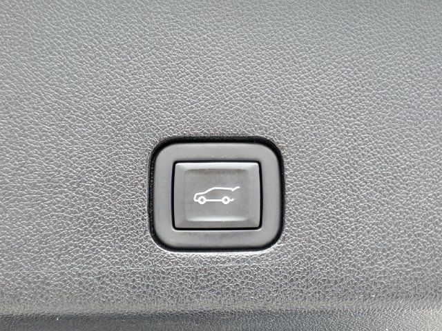 Certified 2024 Cadillac XT6 Luxury FWD image 10