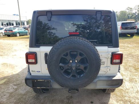 Used 2020 Jeep Wrangler Unlimited Sport image 9