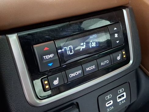 Used 2024 Subaru Ascent Touring AWD/4WD image 14