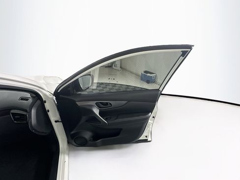 Used 2022 Nissan Rogue Sport S FWD image 30