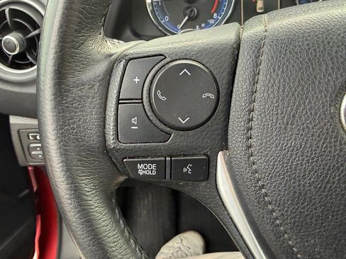 Used 2018 Toyota Corolla XSE image 18