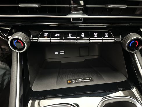 New 2026 Chevrolet Traverse RS image 41