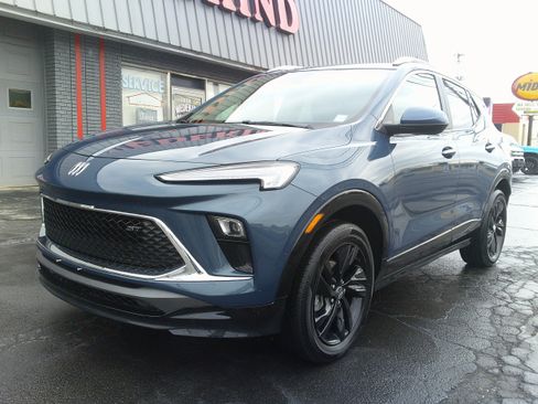 Used 2024 Buick Encore GX Sport Touring image 11