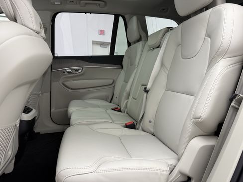 Certified 2024 Volvo XC90 B6 Ultimate AWD/4WD image 27