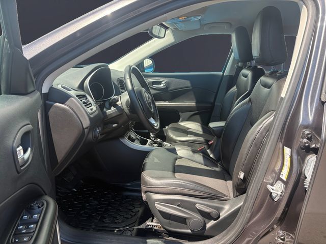 Used 2019 Jeep Compass Latitude AWD/4WD image 9