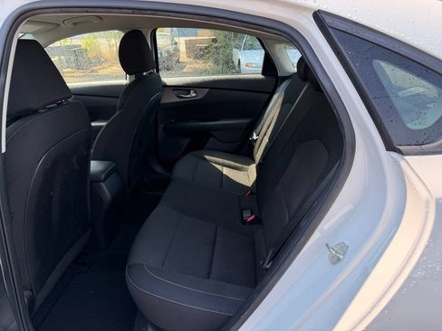 Used 2020 Kia Forte LXS FWD image 26