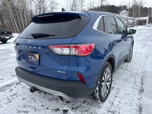 Certified 2022 Ford Escape Titanium w/ Class II Trailer Tow Package image 9