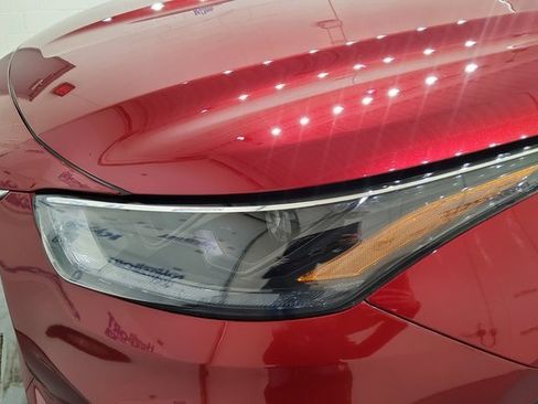 Used 2022 Toyota Highlander XLE image 7