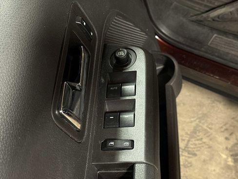 Used 2010 Ford Edge SEL image 22