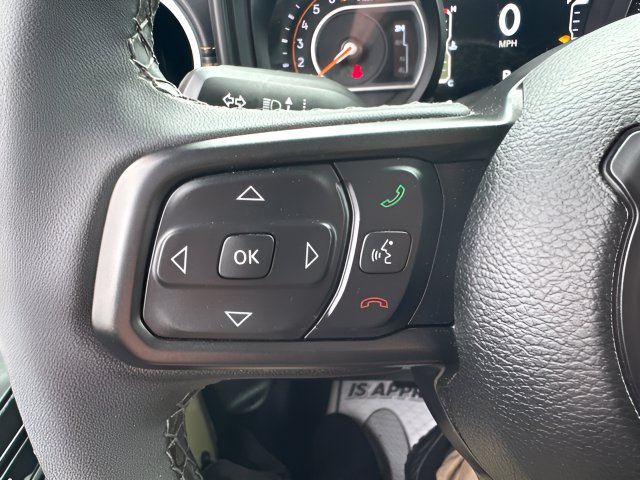 Used 2025 Jeep Gladiator Sport AWD/4WD image 14