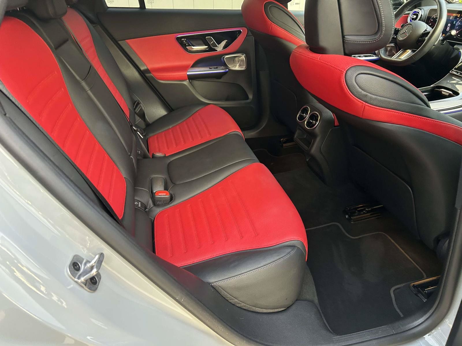 Certified 2025 Mercedes-Benz GLC 300 4MATIC image 44