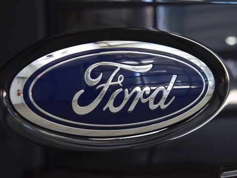 Used 2023 Ford F250 Lariat w/ Lariat Ultimate Package image 18