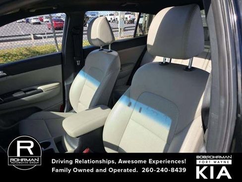 Certified 2022 Kia Sportage Nightfall Edition image 10