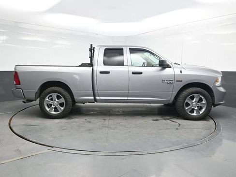 Used 2019 RAM 1500 Express AWD/4WD image 9