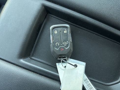 Used 2019 Chevrolet Silverado 1500 Custom Trail Boss w/ Custom Convenience Package image 26