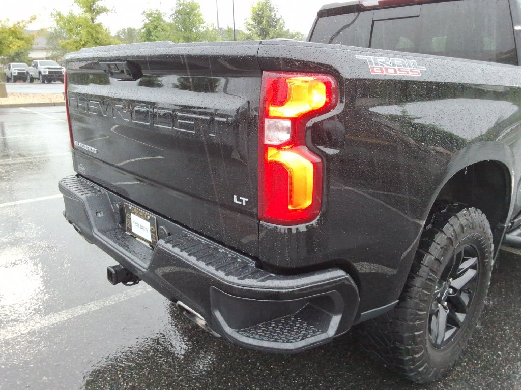 Certified 2024 Chevrolet Silverado 1500 LT Trail Boss w/ Convenience Package II AWD/4WD image 16
