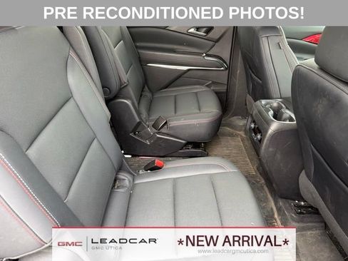 Used 2025 Chevrolet Traverse Z71 w/ LPO, Floor Liner Package AWD/4WD image 14