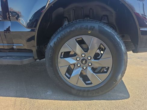 Certified 2025 Ford F150 Lightning Lariat image 15