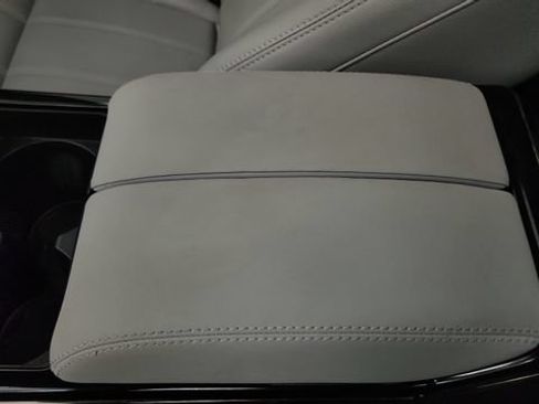 Used 2024 Land Rover Range Rover Evoque S AWD/4WD image 84
