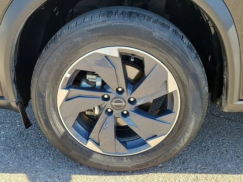 Used 2025 Nissan Rogue SV FWD image 14