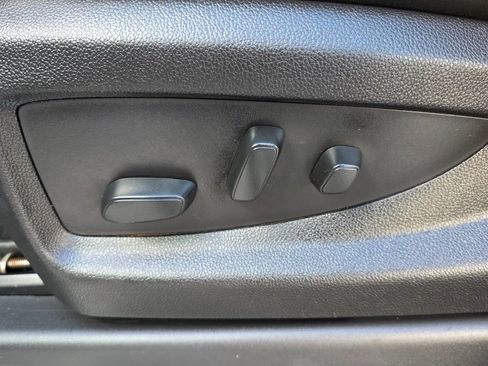 Used 2018 GMC Yukon XL Denali w/ Denali Ultimate Package RWD image 12