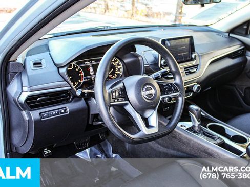 Used 2024 Nissan Altima 2.5 SV image 21