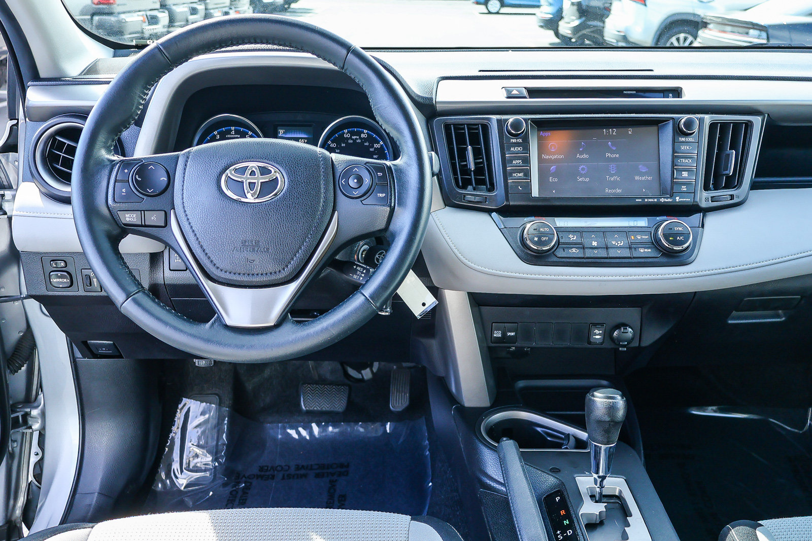 Used 2016 Toyota RAV4 XLE AWD/4WD image 3