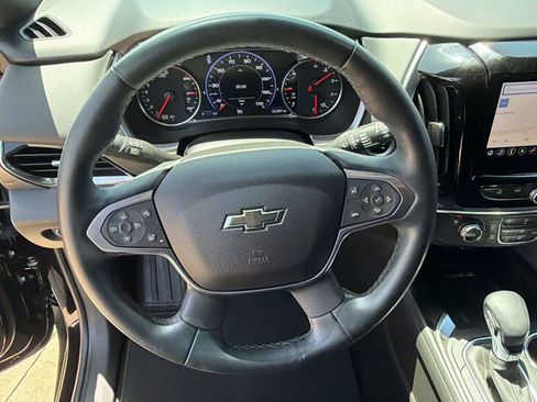 Used 2023 Chevrolet Traverse Premier w/ Redline Edition FWD image 11