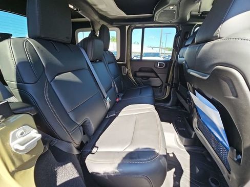 Used 2025 Jeep Wrangler Unlimited Rubicon 392 AWD/4WD image 29