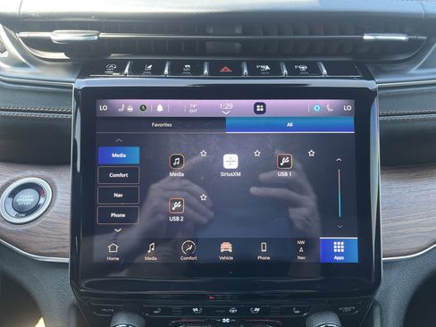 Used 2021 Jeep Grand Cherokee L Summit w/ Luxury Tech Group V image 35