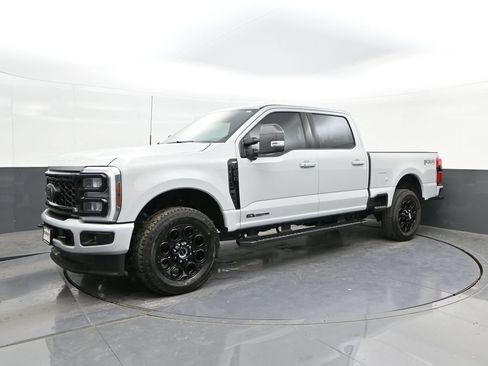 Certified 2025 Ford F250 XLT w/ Black Appearance Package image 33