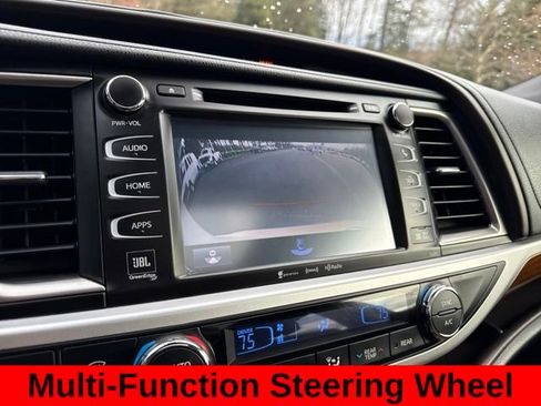 Used 2019 Toyota Highlander AWD Hybrid image 17