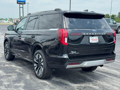 Used 2025 Ford Expedition Platinum w/ Driver's Package AWD/4WD image 6