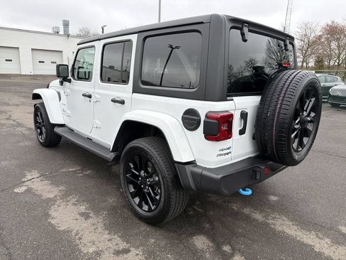 Used 2023 Jeep Wrangler Unlimited Sahara w/ Cold Weather Group AWD/4WD image 3