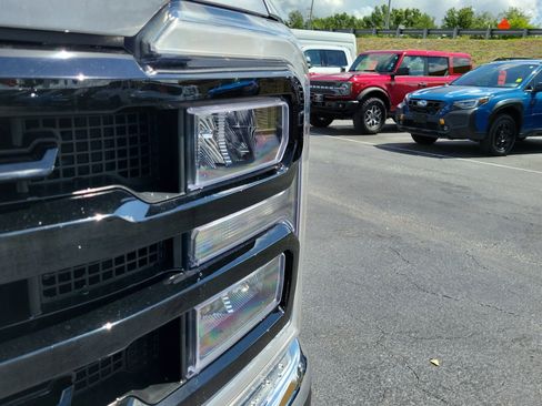Certified 2023 Ford F250 Lariat w/ Tremor Off-Road Package AWD/4WD image 3