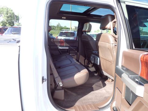 Used 2015 Ford F150 King Ranch w/ Equipment Group 601A Luxury AWD/4WD image 10