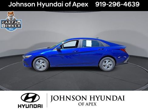 Certified 2024 Hyundai Elantra SE FWD image 5