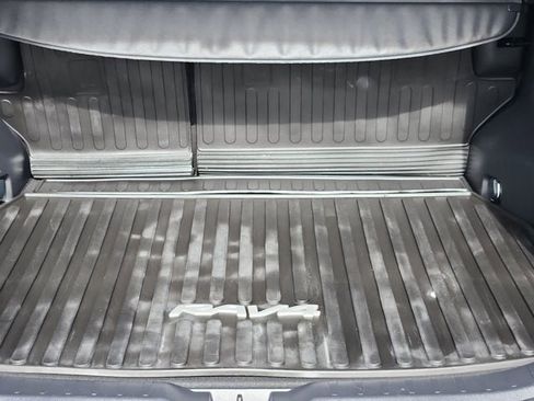 Used 2022 Toyota RAV4 XLE Premium image 8