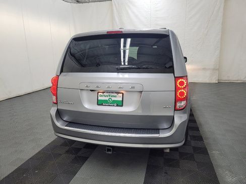 Used 2019 Dodge Grand Caravan SXT w/ Driver Convenience Group FWD image 7