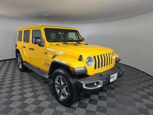 Used 2019 Jeep Wrangler Unlimited Sahara w/ Uconnect 4C Nav & Sound Group AWD/4WD image 7