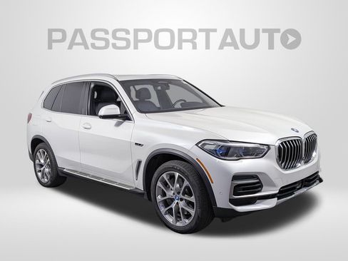 Used 2022 BMW X5 xDrive45e w/ Executive Package AWD/4WD image 9