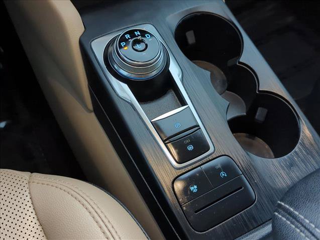 Used 2021 Ford Escape SEL w/ Technology Package FWD image 13