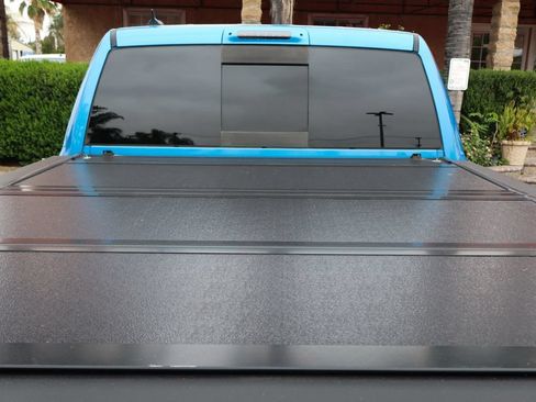 Used 2018 RAM 1500 Sport w/ Hydro Blue Sport Package RWD image 8