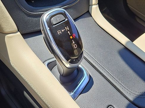 Certified 2019 Cadillac XT5 Premium Luxury w/ Driver Assist Package FWD image 15