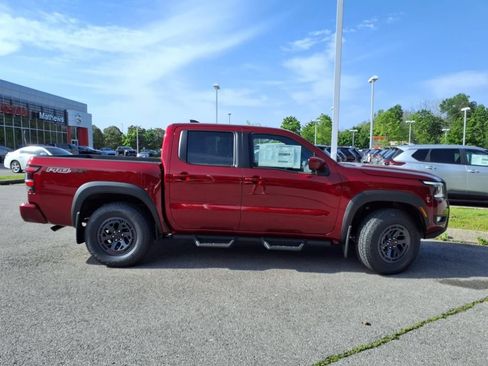 Certified 2025 Nissan Frontier PRO-4X w/ Pro Premium Package AWD/4WD image 2